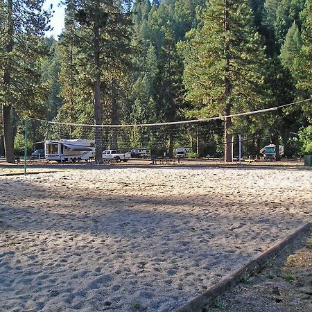 Yosemite Lakes Meadow Yurt 15 Harden Flat Bagian luar foto